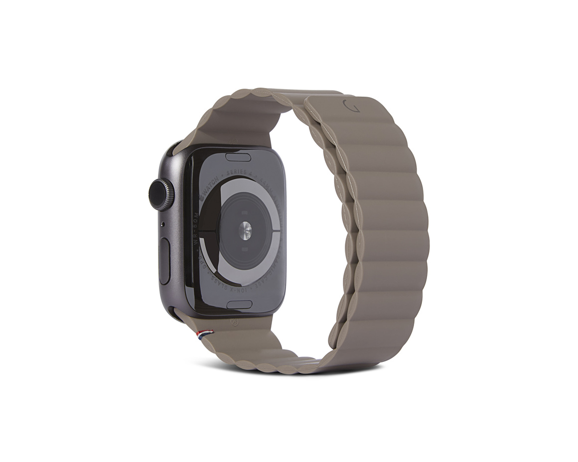 Decoded - Silicone Magnetic Traction Strap Lite 42/44/45 mm Dark Taupe