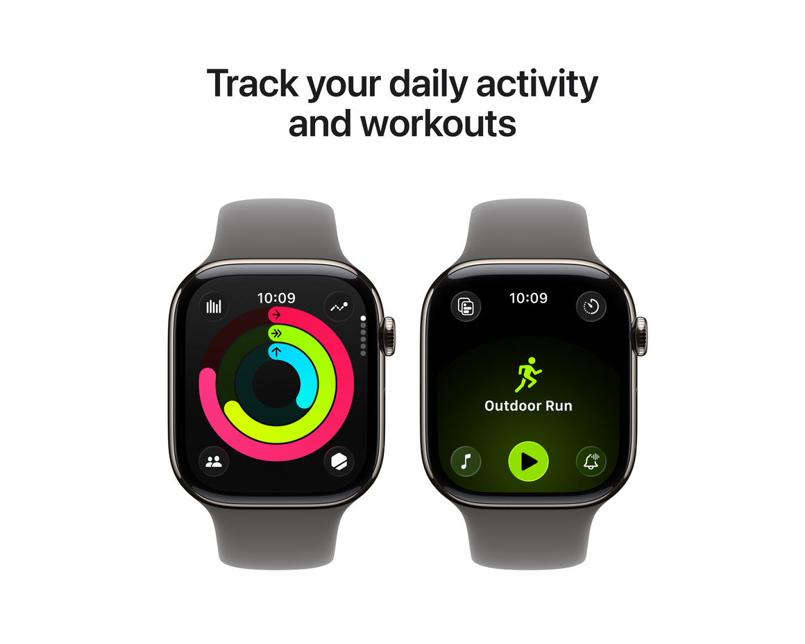 Apple Watch Series 11 Titan med Sportband Naturlig 42 mm S/M