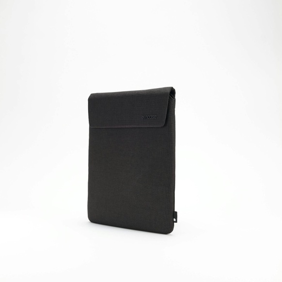 Incase Crosstown Sleeve till 11" iPad - Svart