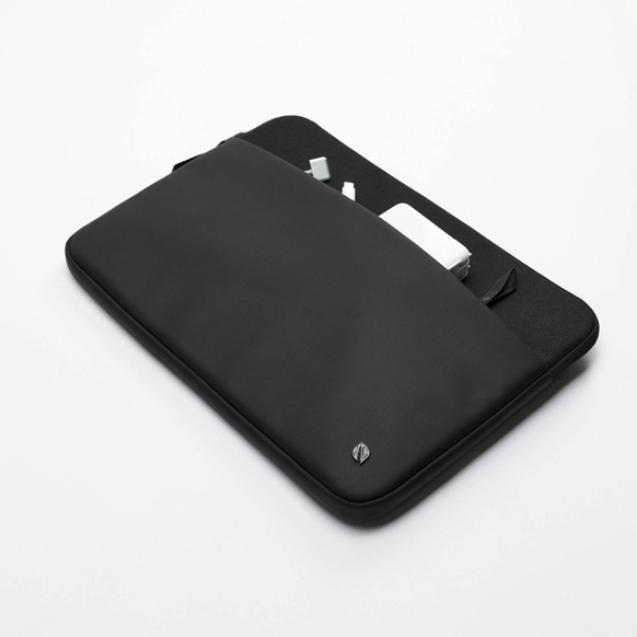 Incase A.R.C. Sleeve till 14" Laptop