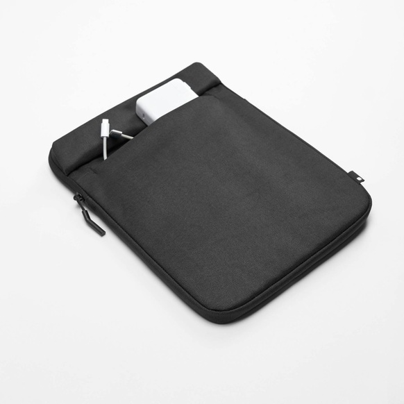 Incase Crosstown Sleeve - Svart
