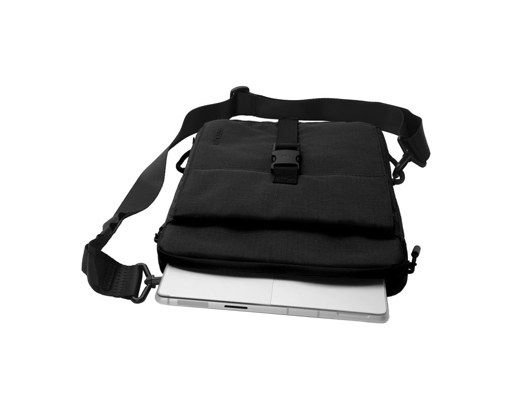 Incase Transfer Sleeve till MacBook upp till 13'' Svart Incase Transfer Sleeve till MacBook upp till 13'' Svart