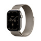 Apple Watch Series 12 Titan Cellular med Milanesisk Loop 46mm Naturlig S/M